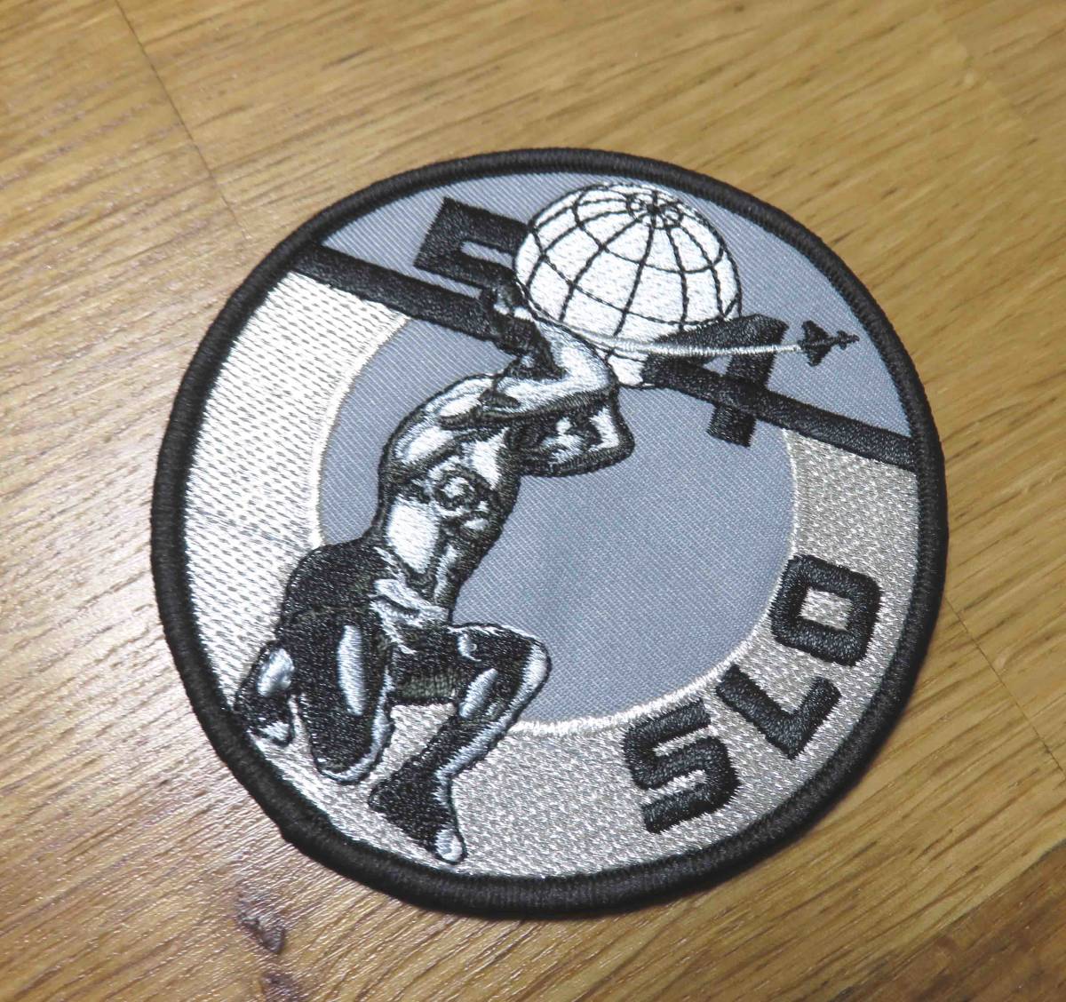 Gray, silver, black (circular) New Italian SLO504° AIR FORCE Ancient Sculpture Soldier Gruppo 4° Stormo Embroidered Patch Military ■ Sculpture Design, sewing, embroidery, patch, Decoration material, patch