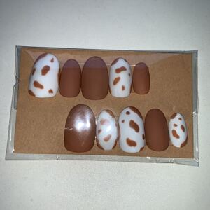 ジェルネイル ネイルチップ 牛柄 秋 犬 アニマル ハンドメイド