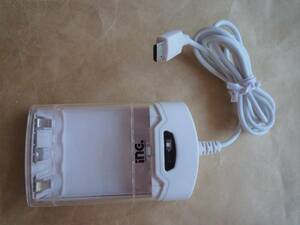 inG 乾電池式充電器 単３形ｘ3本 充電器 充電 電池交換式 携帯充電器 MicroUSB マイクロUSB 白 ホワイト