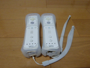 RSJ069【送料無料 即日配送 動作確認済】Wii リモコン ストラップ　ジャケット　2個セット ホワイト　白　セット　リモコンカバー