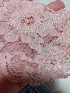 手芸材料 ピンクのレース