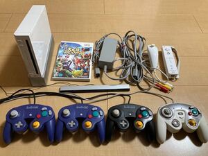 Wii 本体 すぐに遊べるセット ゲームキューブコントローラ4個+スマブラx+機動戦士ガンダム