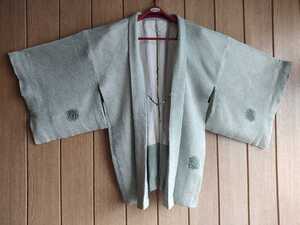 中古 昭和 レトロ 羽織 錦紗 絞り 鶯色 石 ストーン 留具 Vintage kinsha silk crepe Kimono coat 着物 シルク 絹 リメイク 生地