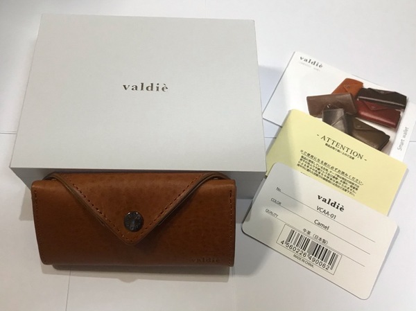【定価:1万】valdie ヴァルディエ キーホルダー付きコンパクト財布 スマートウォレット VCAA-01C