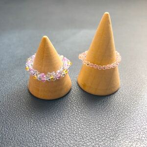 紫陽花色のビーズリング　２つセット　ハンドメイド　フラワー　