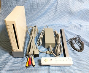 wii 本体(ケーブル一式+wiiリモコン付き)※動作確認済み 送料込
