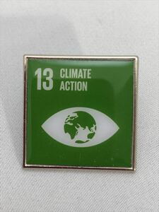 SDGsピンバッジ　1個(1540円税込・送料無料）「13. 気候変動に具体的な対策を（Climate action）（国連ブックショップ購入）再生素材UN63
