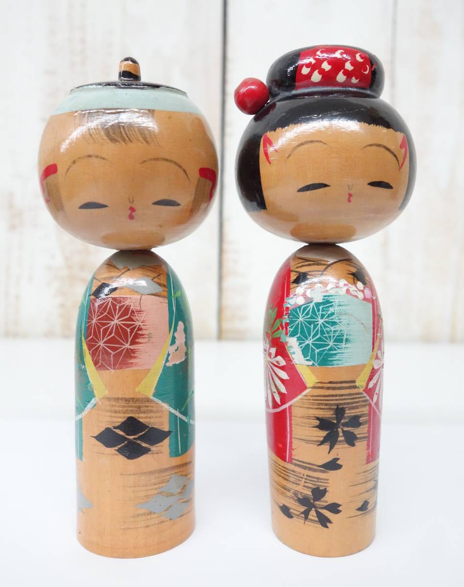 30%OFF】 ミニミニこけし と 独楽2個 ヴィンテージ 山形 小林清 伝統こけし 小物入れ 子持ちこけし 木製 和独楽 コマ 郷土玩具
