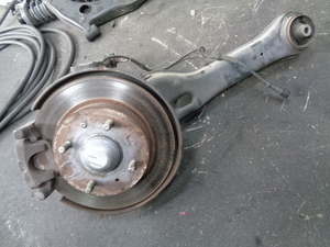  Volvo V40 4B0 original rear right hub Knuckle 