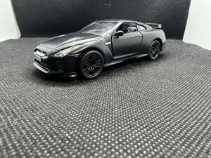 ★ 日産　R35 GT-R ミニカー　マットブラック　ドア開閉　海外製　1/36 送料無料　★