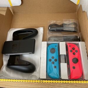 Joy-Con 新品未使用 ネオンレッド、ネオンブルーストラップ グリップSwitch 任天堂純正品