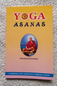 Yoga asanas/swami sivananda work swamisiba naan da foreign book paper back 