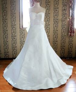 mikado satin cloth. elegant soft mermaid line high class wedding dress 9 number M size free shipping 