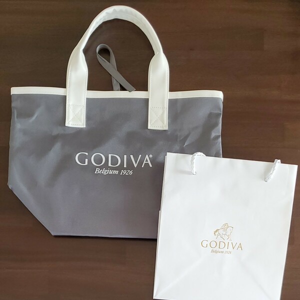 GODIVAのトートバッグ他