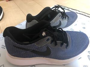 NIKEメンズランニングシューズ(25.5cm)