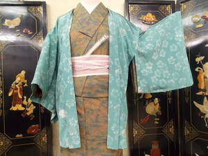  kimono now former times 2998. feather woven collection silk one . ground wasabi green ground . floral print .. dyeing 