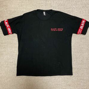 Tシャツ　黒赤