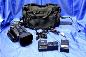 Canon キヤノン ◆XA30◆ 業務用 HD デジタルビデオカメラ フルハイビジョン　キャリングケース付き　37800Y
