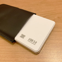 【USB 3.0 接続】 2.5インチ HDD/SSD ケース SATA ハードディスクケース 4TBまで 9.5mm/7mm厚両対応 工具不要 【ホワイト】_画像9