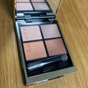 新品未使用 SUQQU シグニチャーカラーアイズ 02 陽香色