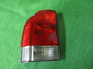 AIR31241# with guarantee # Volvo V70** left tail lens under side ** Miyagi prefecture ~ shipping # shipping size C/ shelves 07-B03