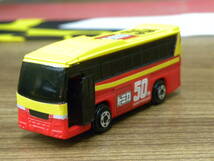 ★TOMICA トミカ ISUZU GALA 50th ANNIVERSARY BUS ★_画像2