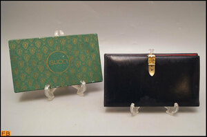yq52-GUCCI グッチ 長財布 レザー ブラック レッド ベルト モチーフ ゴールド金具 箱付 イタリア製