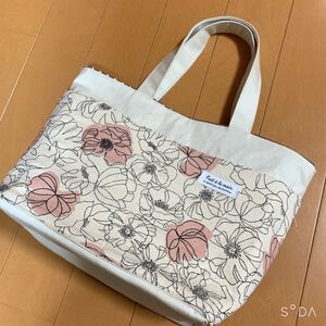 ハンドメイド 帆布 トートバッグ ポケット付き オフホワイト&くすみピンク系 花柄 北欧風 バッグインバッグ