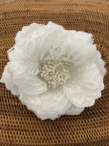  free shipping! new goods * lace fabric corsage turtle rear * ivory ( clip attaching ) new year .*. industry * go in .* wedding * CHA-CA.