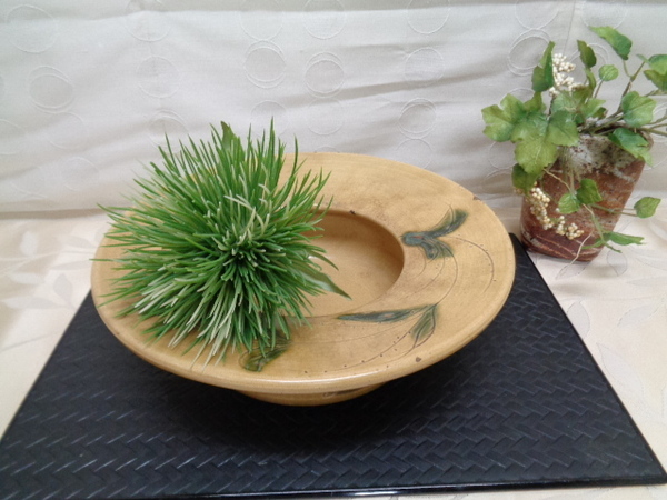 骨董 黄瀬戸 輪花鉢 ドラ鉢 草花切込絵柄 花器 陶器 生け花 中古品