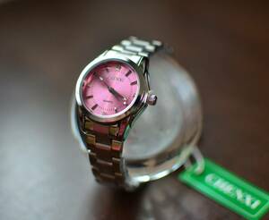 スタイリッシュ女性用腕時計（ピンク・電池も新品）＃2