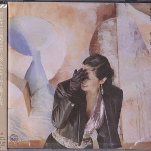 送料込即決【未開封 新品】 CD ■ 梓みちよ ■ 夜会服で… + 耳飾り