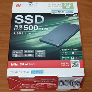 *BUFFALO SSD-PUS240U3-B - 高速・薄型 USB3.1(Gen2) ポータブルSSD ブラック 240GB