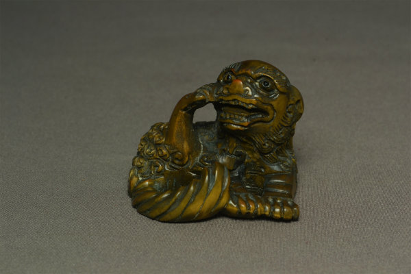 根付　獅子　彫刻　H9-4 2025年最新】Yahoo!オークション -獅子(根付)の中古品・新品・未