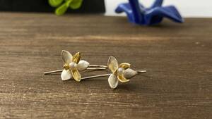  fresh water pearl. flower motif hook earrings [ stamp equipped silver 925] Gold . platinum plating 2