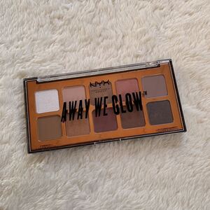 NYX AWAY WE GLOW アイシャドウ パレット
