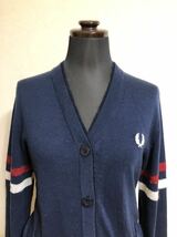 FRED PERRY フレッドペリー レディース ニット カーディガン トップス サイズS 長袖 ネイビー ヒットユニオン F7043_画像3