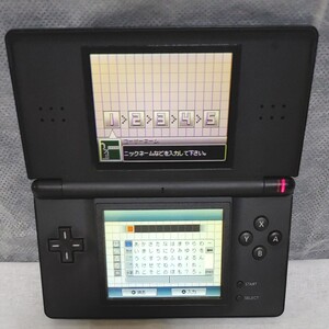 ニンテンドー DS Lite ジェットブラック 本体+ソフト2本セット 充電器・ストラップ・タッチペン2本付き