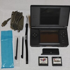 ニンテンドー DS Lite ジェットブラック 本体+ソフト2本セット 充電器・ストラップ・タッチペン2本付き