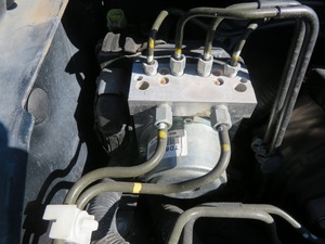 H23 フーガ HY51 ABSアクチュエーター/ABSコントロールユニット/ABSセンサー
