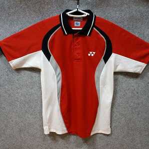 ヨネックス YONEX - テニス バドミントン USED美品 半袖 プラクティスシャツ 練習着 SIZE:L カラー:赤系 高機能高デザインの画像1