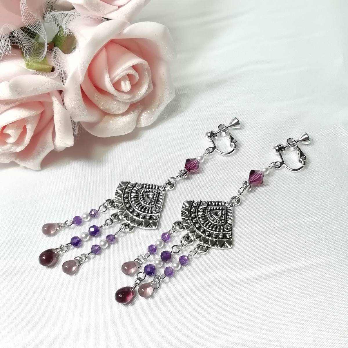 Handmade earrings with antique fan charm and amethyst★Swarovski/elegant/long/silver/amethyst/drop/gorgeous/purple, Women's Accessories, Earrings, beads, Glass