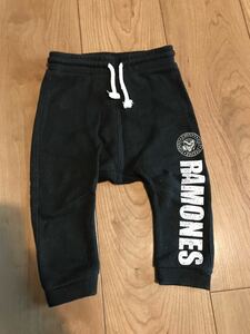 H&M ブラック スウェットパンツ RAMONES ベビー 74センチ