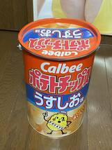 カルビーポテトチップスうすしお味バケツ缶_画像3