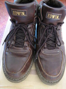 Boots Edwin использовал 28,0㎝