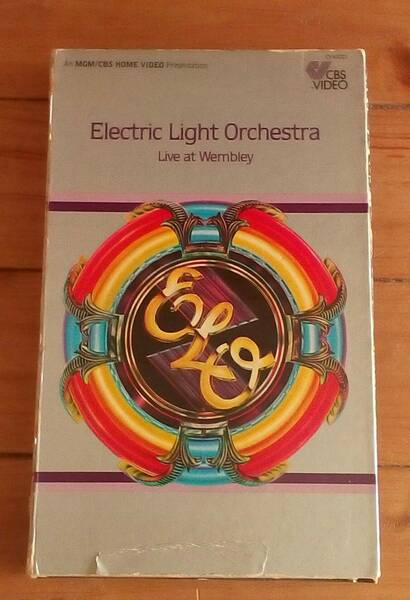 【送料無料】E.L.O エレクトリックライトオーケストラ LIVE AT WEMBLEY VHS 輸入 ビデオ
