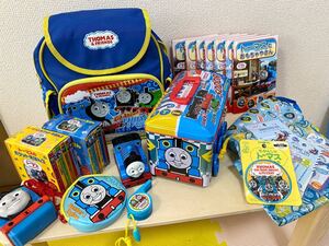 機関車トーマス リュック 絵本 ワッペン 缶ケース おもちゃ小物などセットまとめ売り