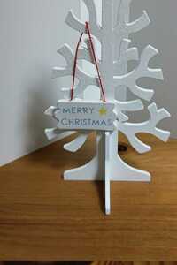 美品　クリスマスツリー　オーナメント付き　ホワイト　白　木製
