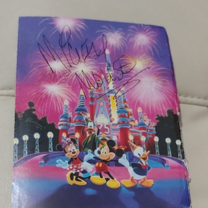 TDL 東京ディズニーランド25周年、ミッキーマウスサイン（直筆）入りポストカード