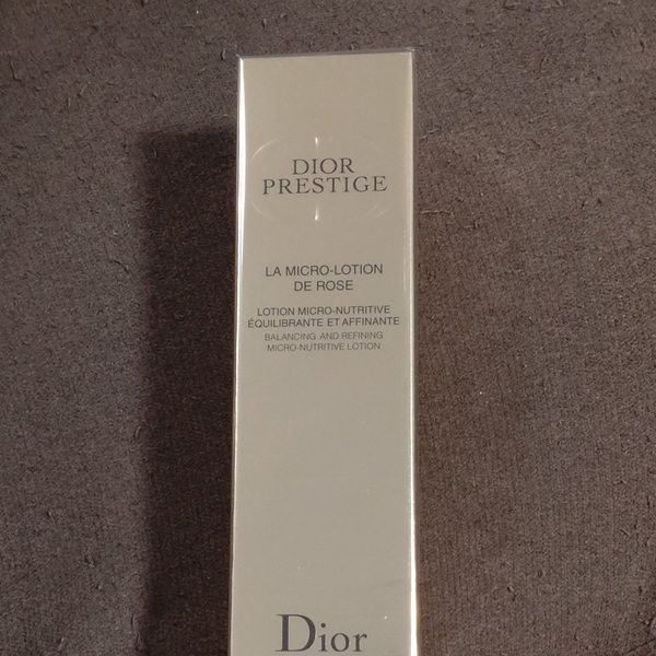 Dior プレステージ　ローション　ド　ローズ　化粧水　化粧水　150ml 画像等変更